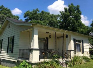 181 McGuire Ave, Beattyville, KY 41311