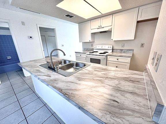 5th image of 4116 62nd St W #4116
