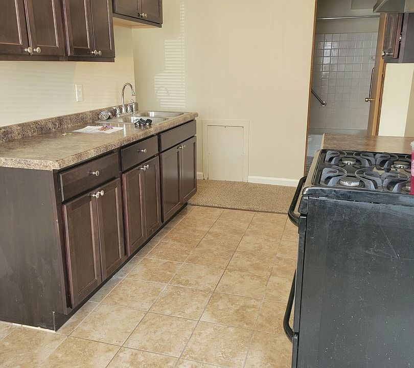 1st image of 5743 Glenwood Ave #8328464