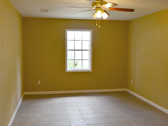 4th image of 830 Elm St #0