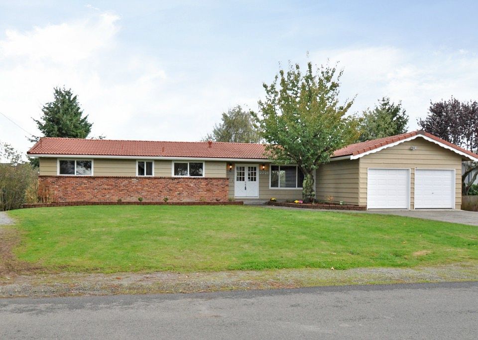 1st image of 2721 50th Ave NE