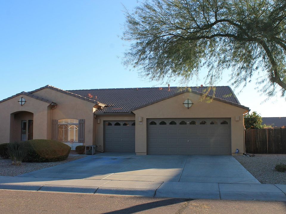 3 Car Garage Plus RV Gate