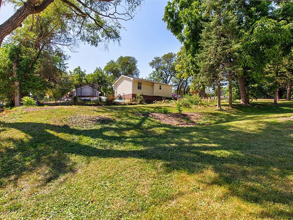 2440 SE 7th St, Des Moines, IA 50315 Zillow