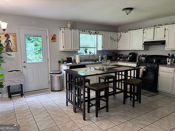 2nd image of 7161 New Dale Rd