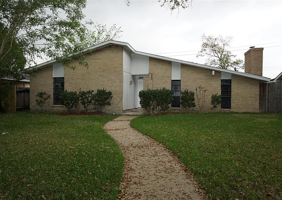 1st image of 14307 Lourdes Dr