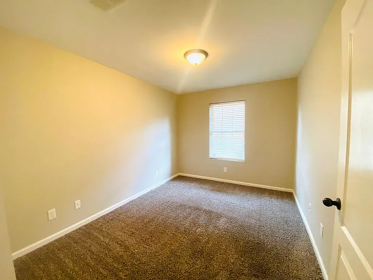 1728 Thistlewood Dr — Photo 25