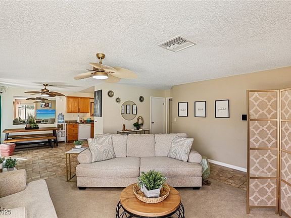 5th image of 4142 Larkwood Ave