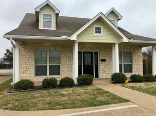 1704 S 18th St, Waco, TX 76706