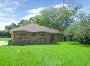 1004 S Main St, Breaux Bridge, LA 70517