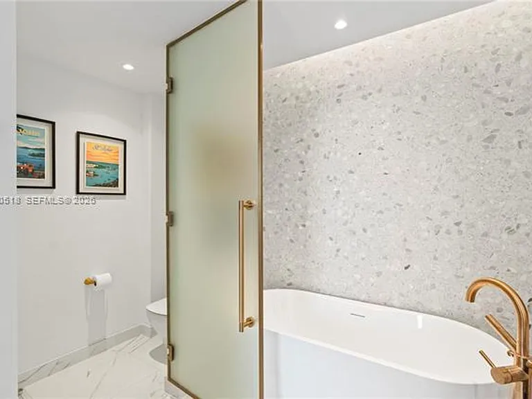 2678 Tigertail Ave #Penthouse CU-4 — Photo 24