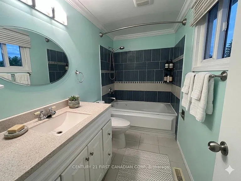 1470 Aldersbrook Rd — Photo 7