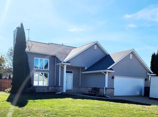 431 Hickory St, Belgium, WI 53004