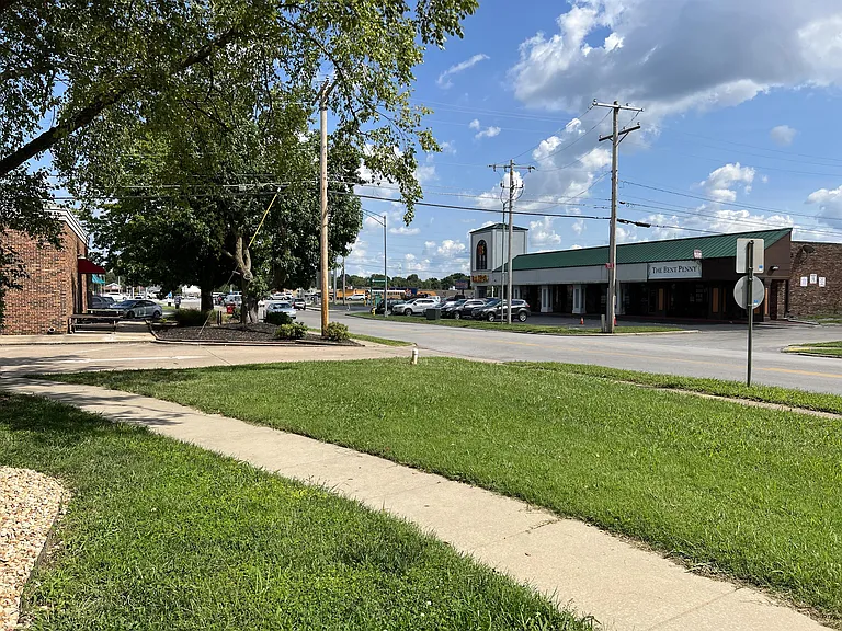 507 W Westview St — Photo 18