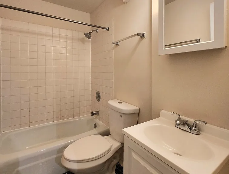 1504 N Dearborn Pkwy, Chicago, IL — Photo 48