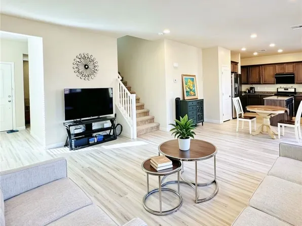 8938 Whitten Park Ave, Las Vegas, NV 89148