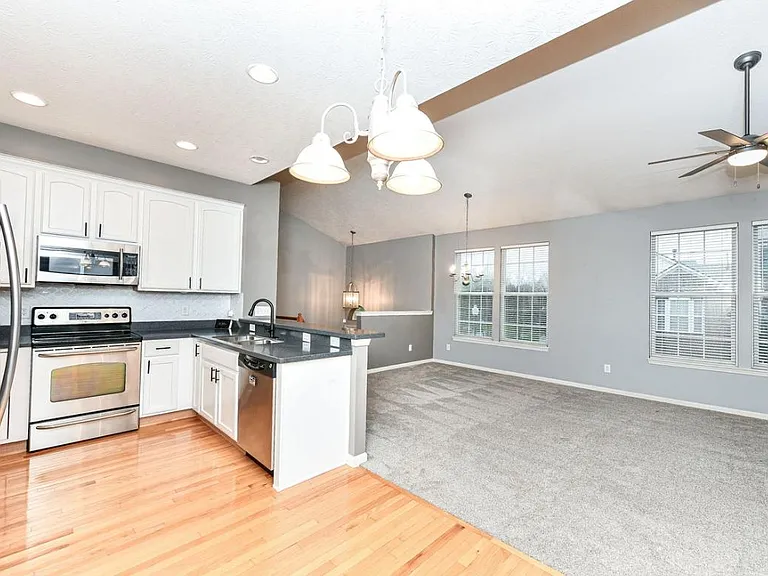 12690 Leah Ln — Photo 17