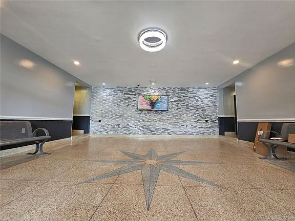 2nd image of 355 Bronx River Rd APT 3E