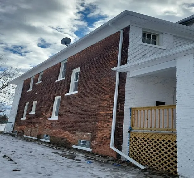 343 Elmhurst St — Photo 9