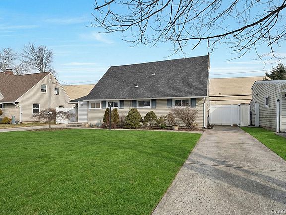 3rd image of 125 Hamlet Road