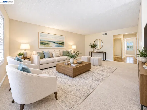 2520 Ptarmigan Dr APT 1, Walnut Creek, CA 94595