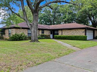 2803 Amberwood Dr, Longview, TX 75605