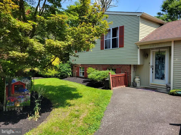 2439 Acorn Dr, Atco, NJ 08004