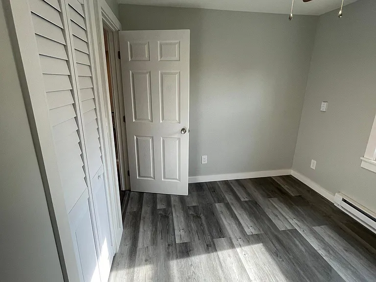 108 Clinton St #2 — Photo 31