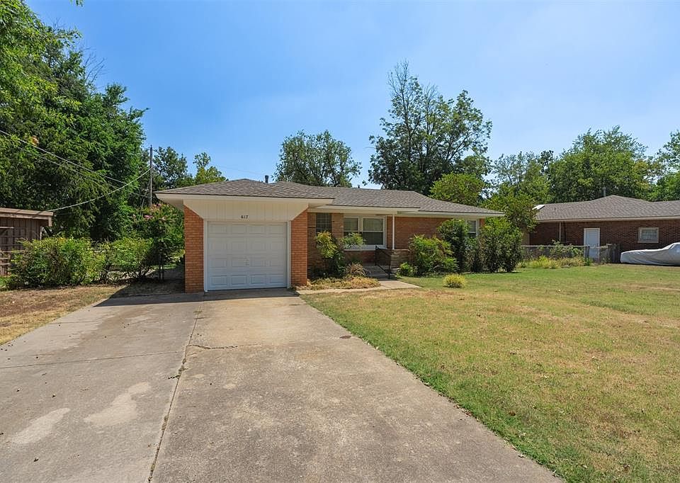 1st image of 617 Sherwood Dr