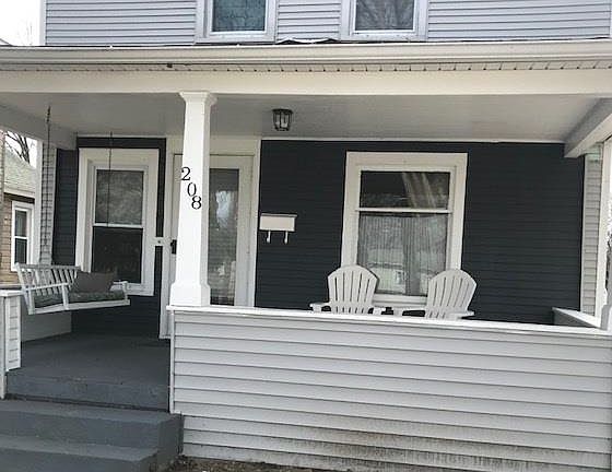 2nd image of 208 W Kilbuck St