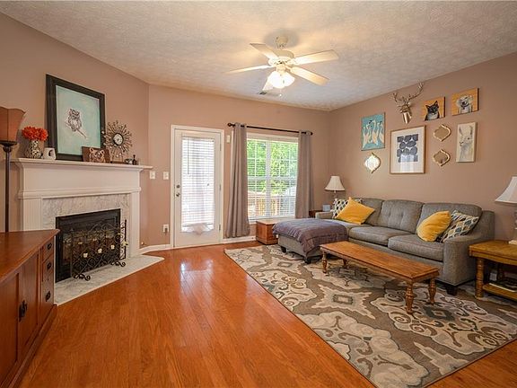3rd image of 757 Brookside Parc Ln