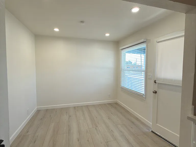 675 Johanna Ave #3 — Photo 8