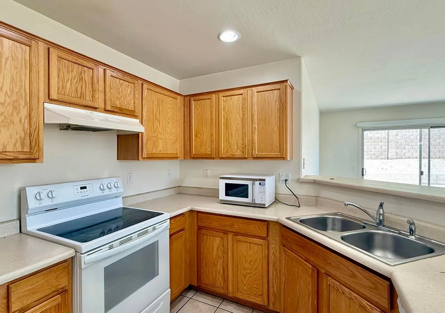 Welcome home to this charming 4-bedroom, 2-bath home ideally located close to shopping and freewa... — Photo 2