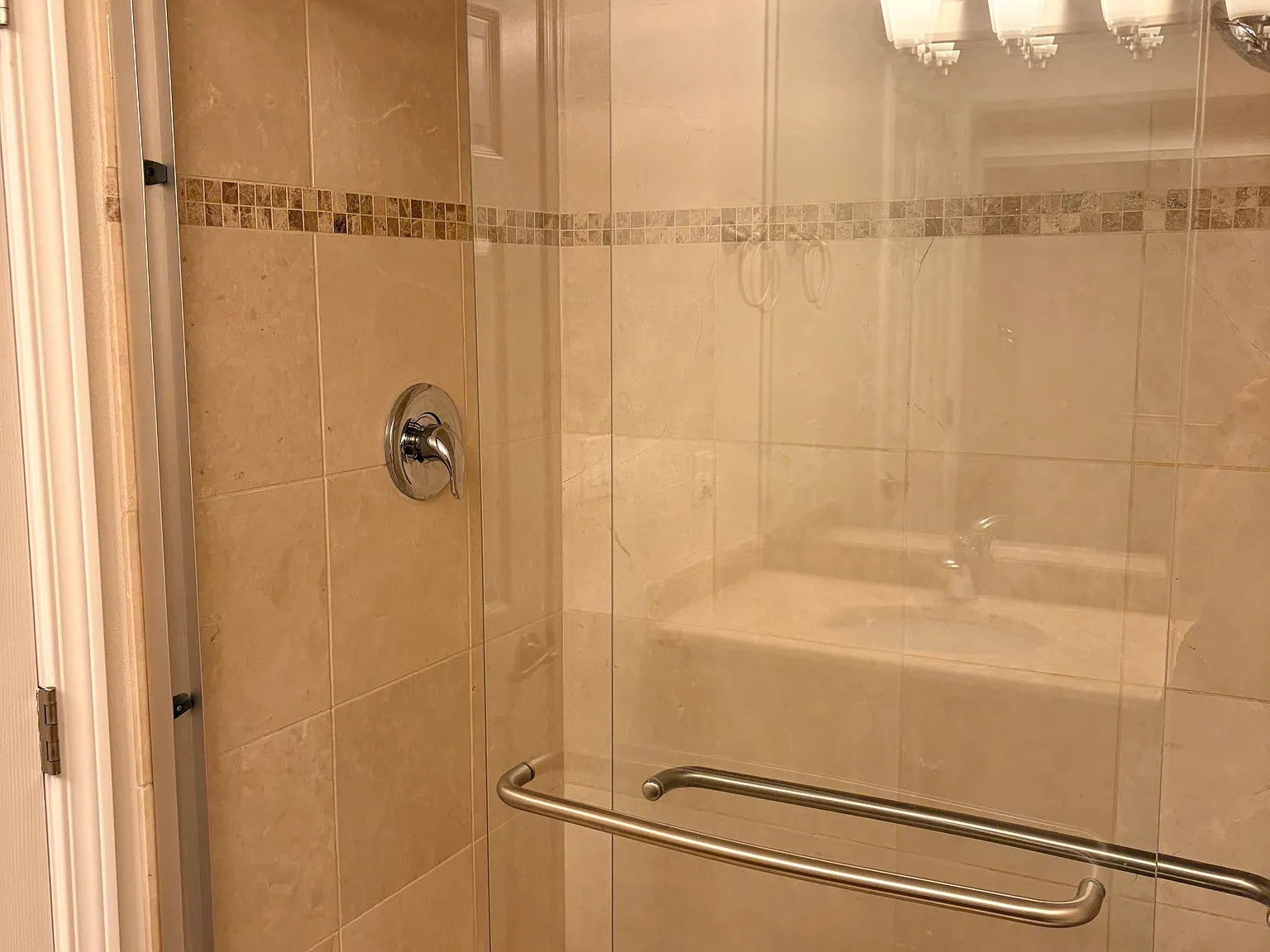2 bed, 1052 sqft, $3,100 — Photo 4