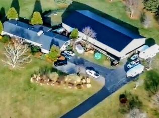 4124 Henneberry Rd, Manlius, NY 13104