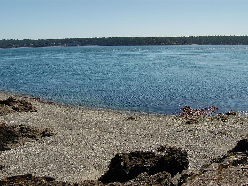 1st image of 162 Island Dr