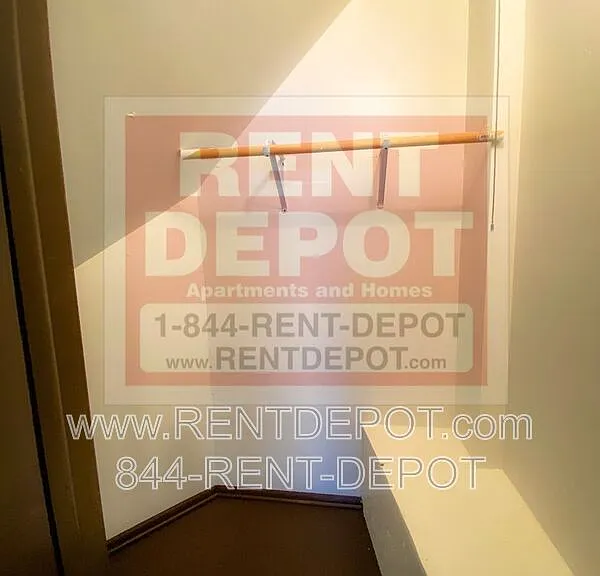 519 E Michigan St — Photo 40
