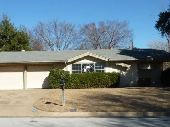 515 Lynda Ln, Arlington, TX 76010