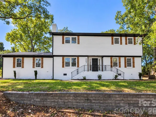 607 Willow Ln, Harrisburg, NC 28075