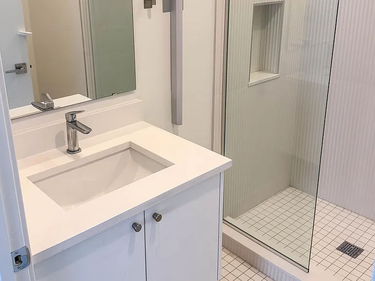 1856 W Chicago Ave #4F — Photo 8