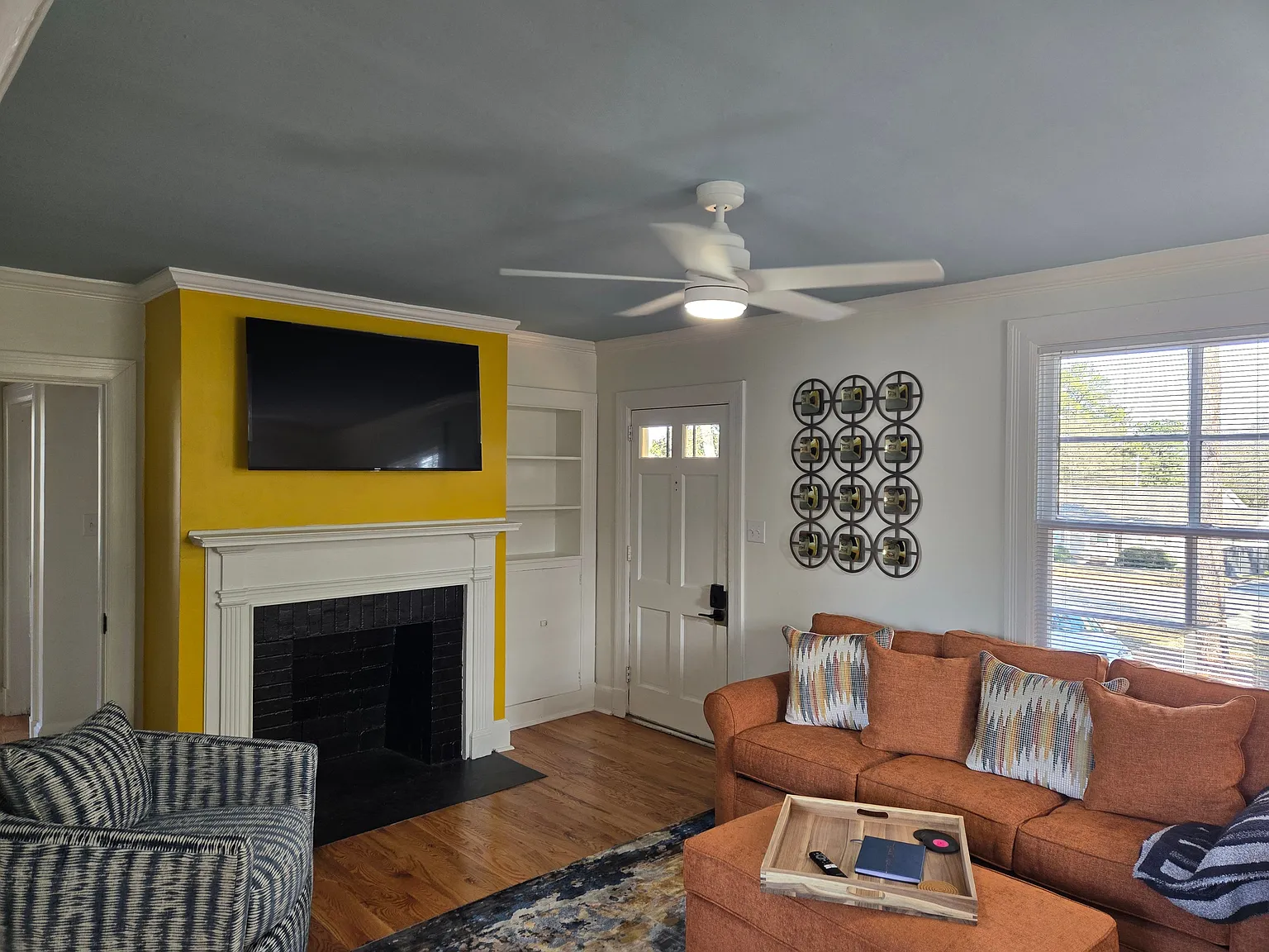 2 bed, 1.0 bath, 1250 sqft, $1,850 — Photo 2