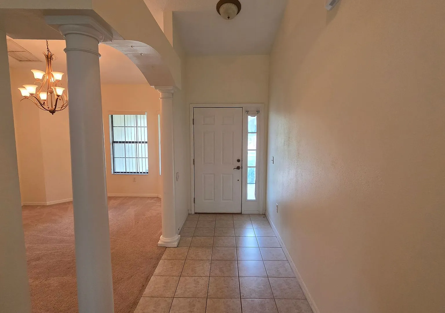 Spacious 4 Bdrm / 2 BA with 2 car garage — Photo 4