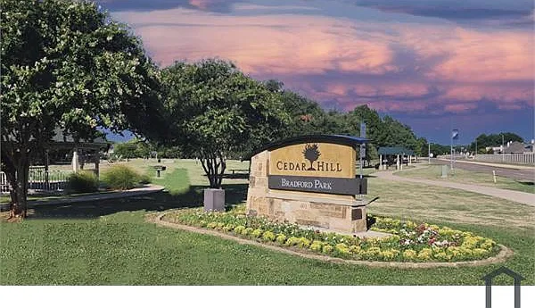 3 bed, 2000 sqft, $2,300 — Photo 4