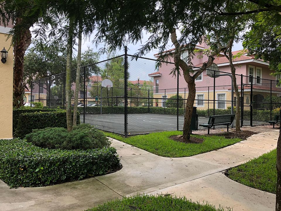 2nd image of 6508 W Sample Rd #6508