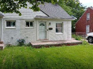 19121 Moross Rd, Grosse Pointe, MI 48224