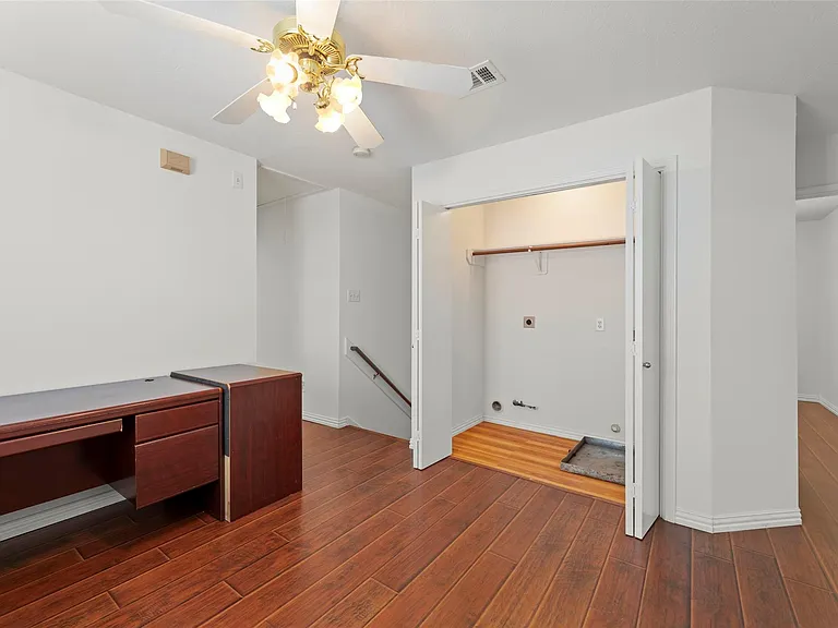 8252 Golf Green Cir — Photo 13