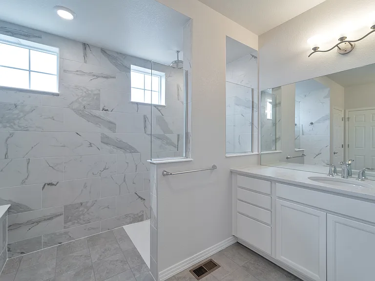 307 S 1st Ave — Photo 13