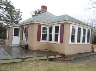 13 Almeida St, Wareham, MA 02571