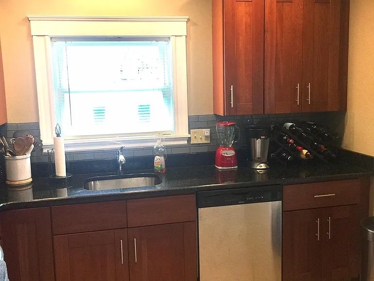 131 Madison Ave — Photo 10