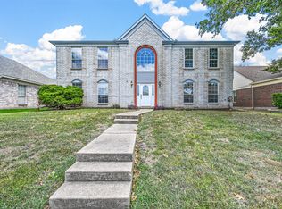 908 Buckeye Dr, Mesquite, TX 75181