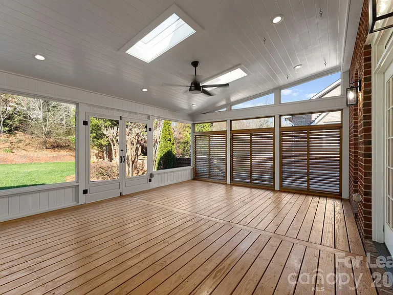 2134 Glade Hill Rd — Photo 7